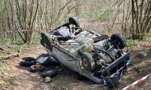 auto abbandonata incidente