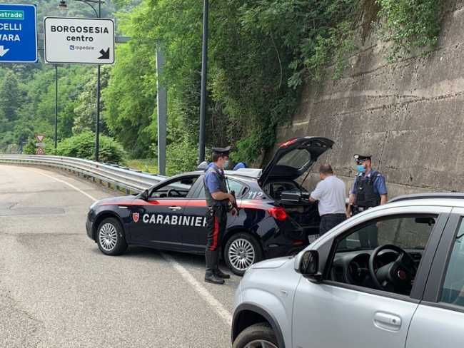 carabinieri borgosesia controlli