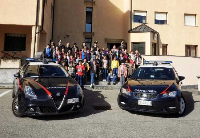 carabinieri borgosesia scuola