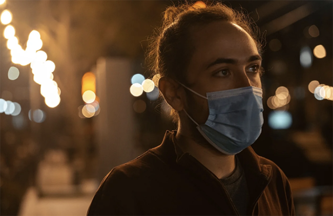 covid sera mascherina