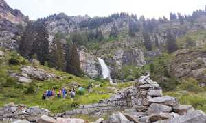 fabbri coronette scursione montagna cascata trekking