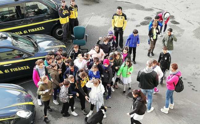 finanza vercelli scuole