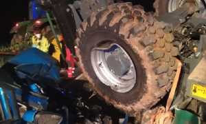 incidente auto trattore