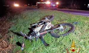 incidente moto fuori strada