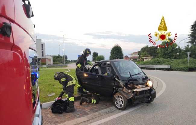 incidente vercelli rotonda