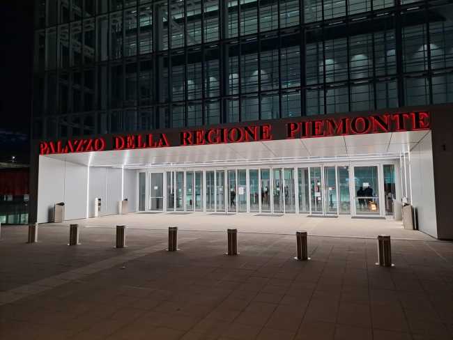 palazzo regione grattacialo