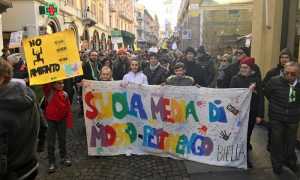 salussola sfilata anti discarica