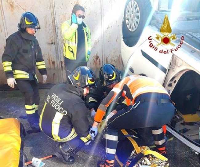 vigili del fuoco ambulanza soccorso nuovo a