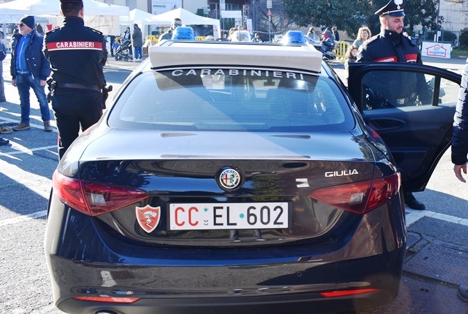Latitante preferisce tornare in carcere e chiama i carabinieri