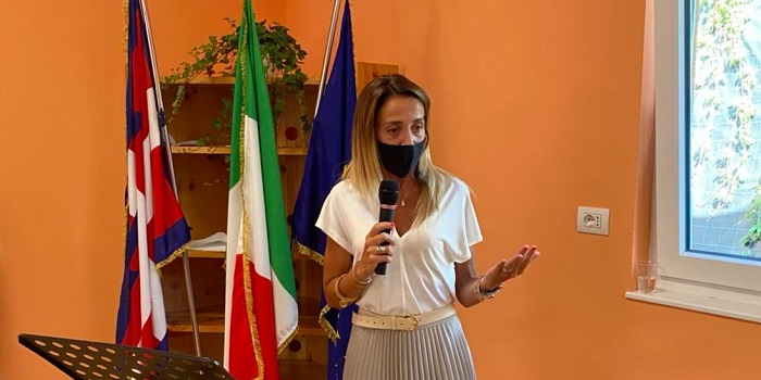 L'assessore Elena Chiorino lancia il concorso: "Scatta il tuo Natale"