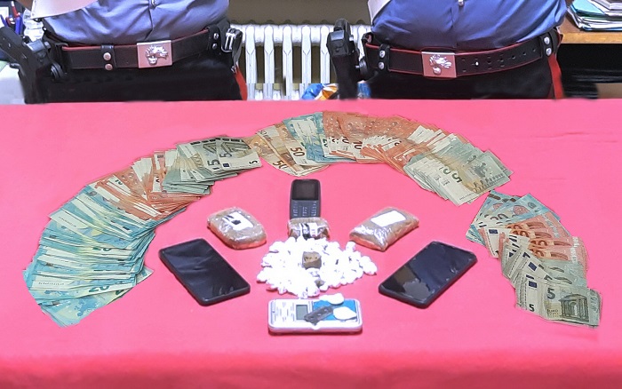 Novelli sposi rifornivano di droga la Vercelli "bene"