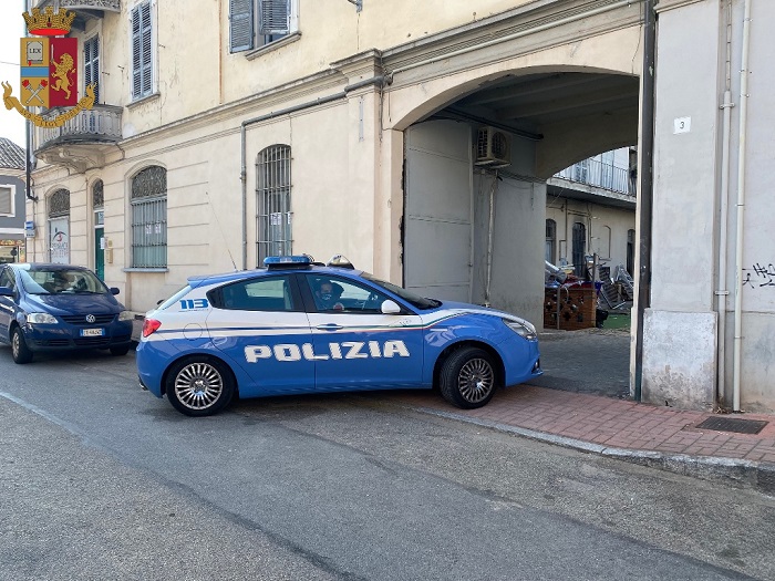 Chiusi due locali dalla polizia di Vercelli