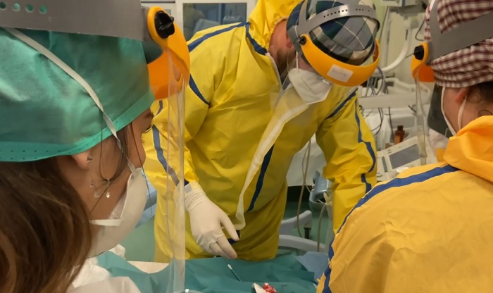 Video promozionale per cercare cinque dottori da inserire in medicina d'urgenza