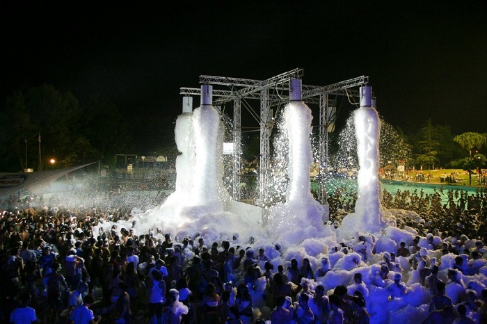 Igloo party: sold out la ripartenza della disco