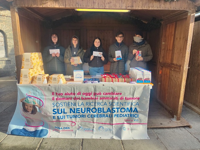 Studenti del Pastore di Varallo in piazza per la lotta al neuroblastoma
