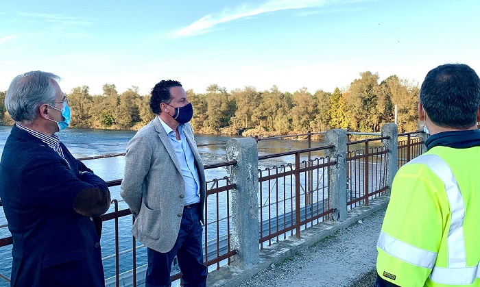 Chiude per lavori il ponte sul Po a Trino