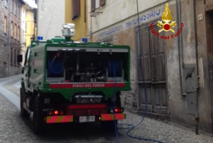 Incendio camino in centro a Varallo
