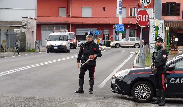 Fermati a Borgosesia con la droga in auto