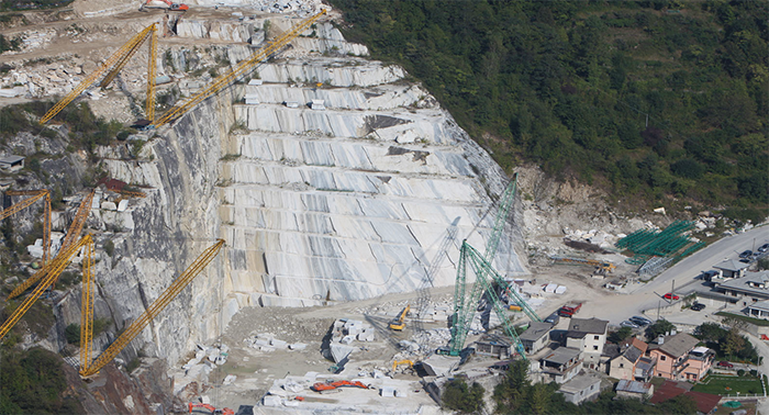 Un po' di sollievo per le cave. Preioni: "Slitta a settembre il pagamento dell'onere per il diritto di escavazione"