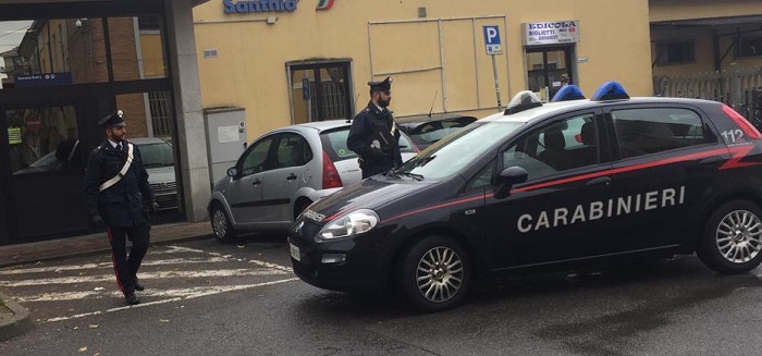 Donna inseguita fino alla stazione a Santhià dall'ex