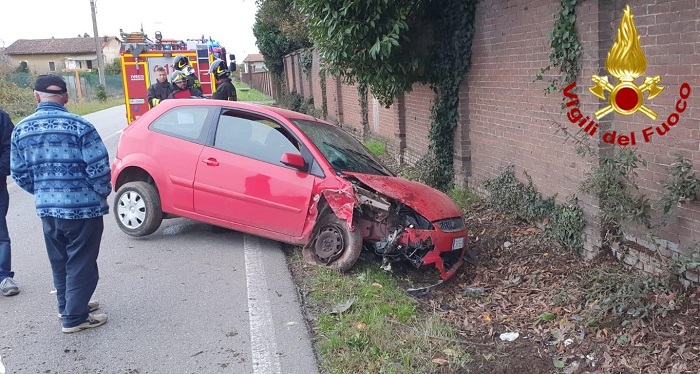 Incidente a Santhià, ferita una persona