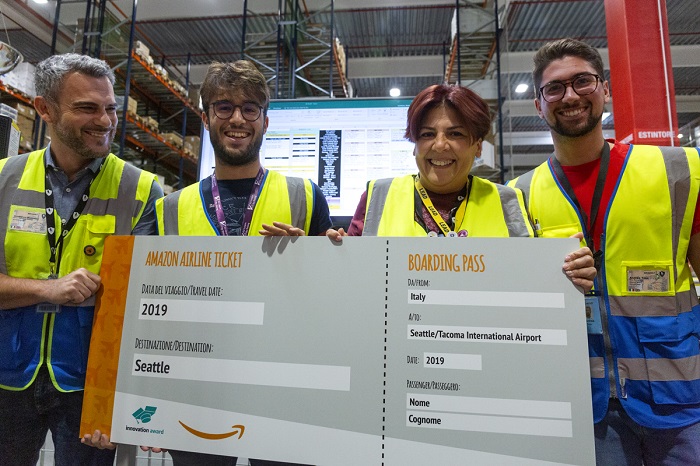 Premiati due dipendenti del centro Amazon di Vercelli