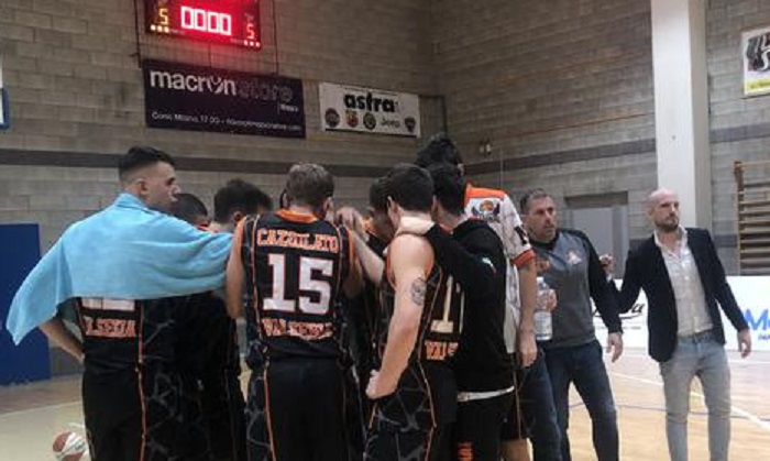 Gessi Valsesia Basket, le divise all'asta per beneficenza