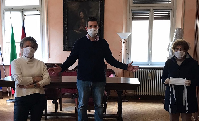 Tiramani: "Grazie alle volontarie di Igea per le mascherine"