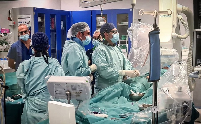 Cardiologia interventistica Asl Vercelli: Un buco nel cuore riparato senza tagli    
